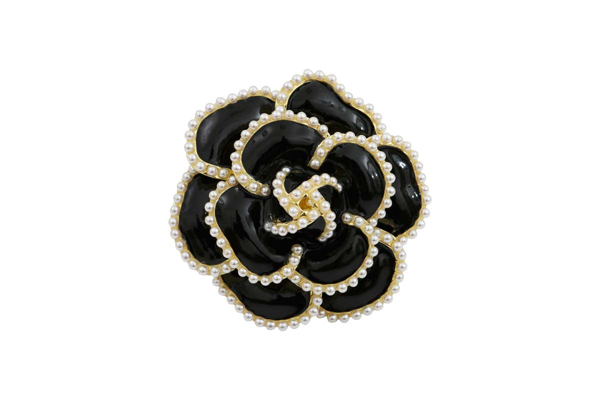 Broche metal dore email perle 