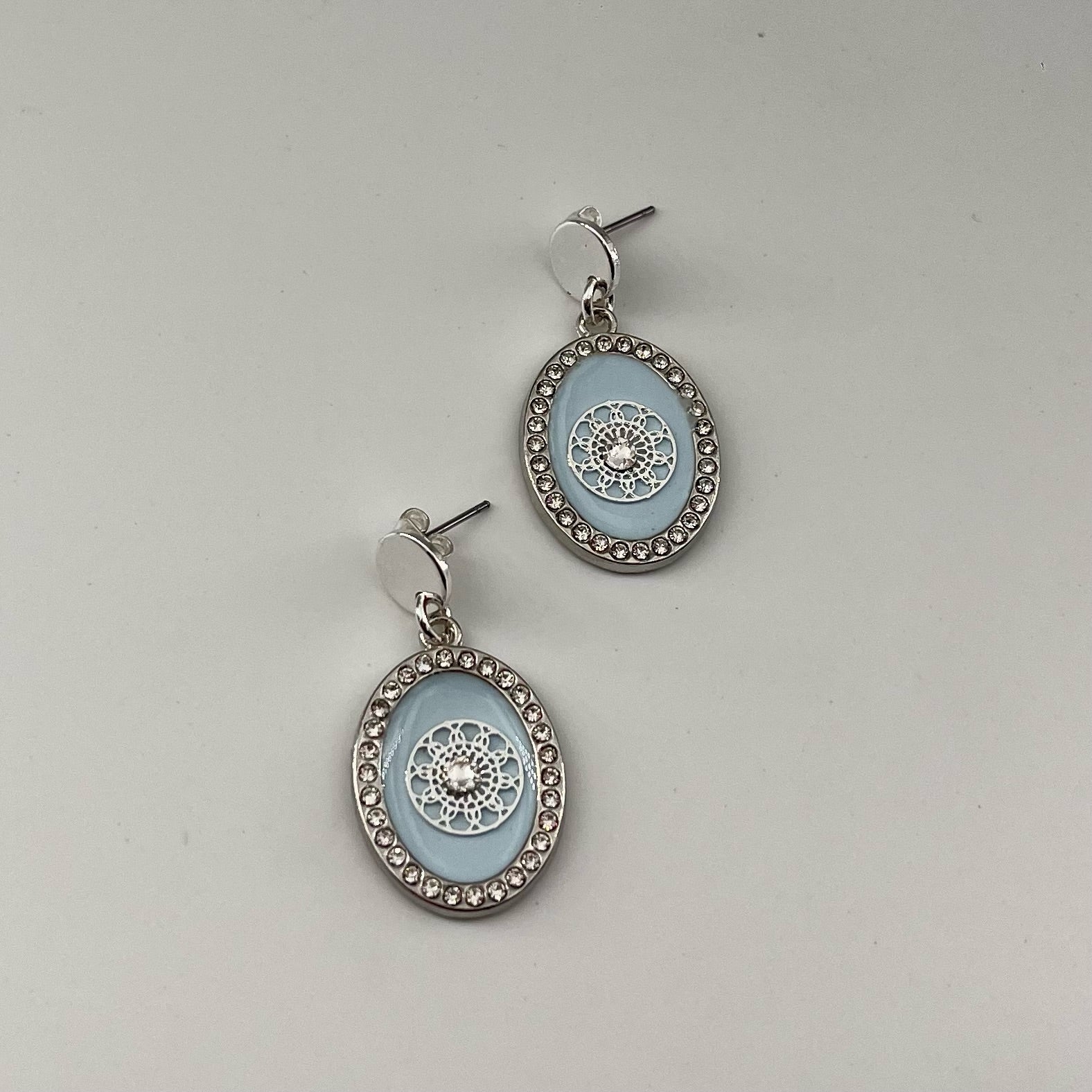 Boucles argentées émaillées Paula - cristaux swarovski CIEL
