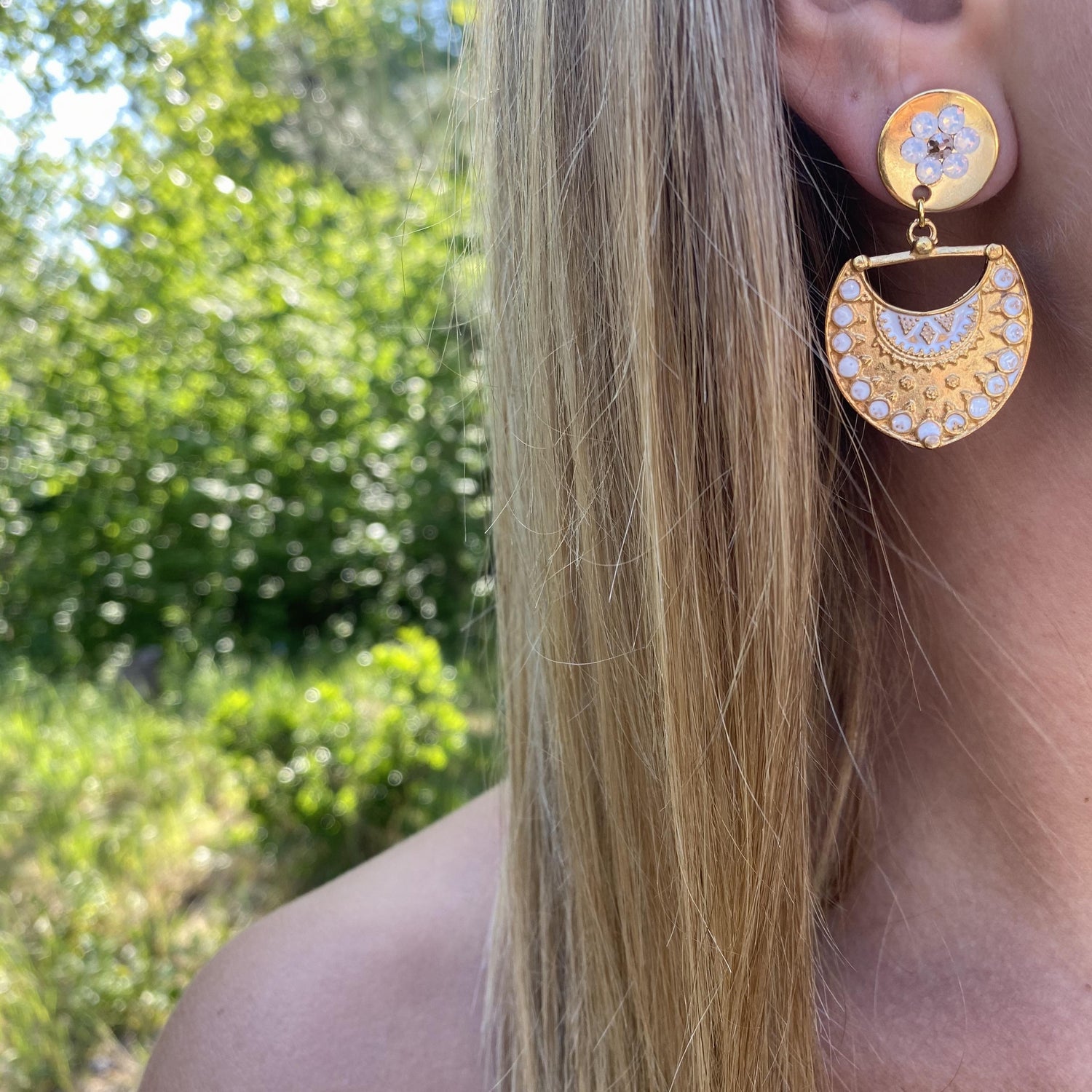 Boucles d’oreilles dorées Mafalda BLANC