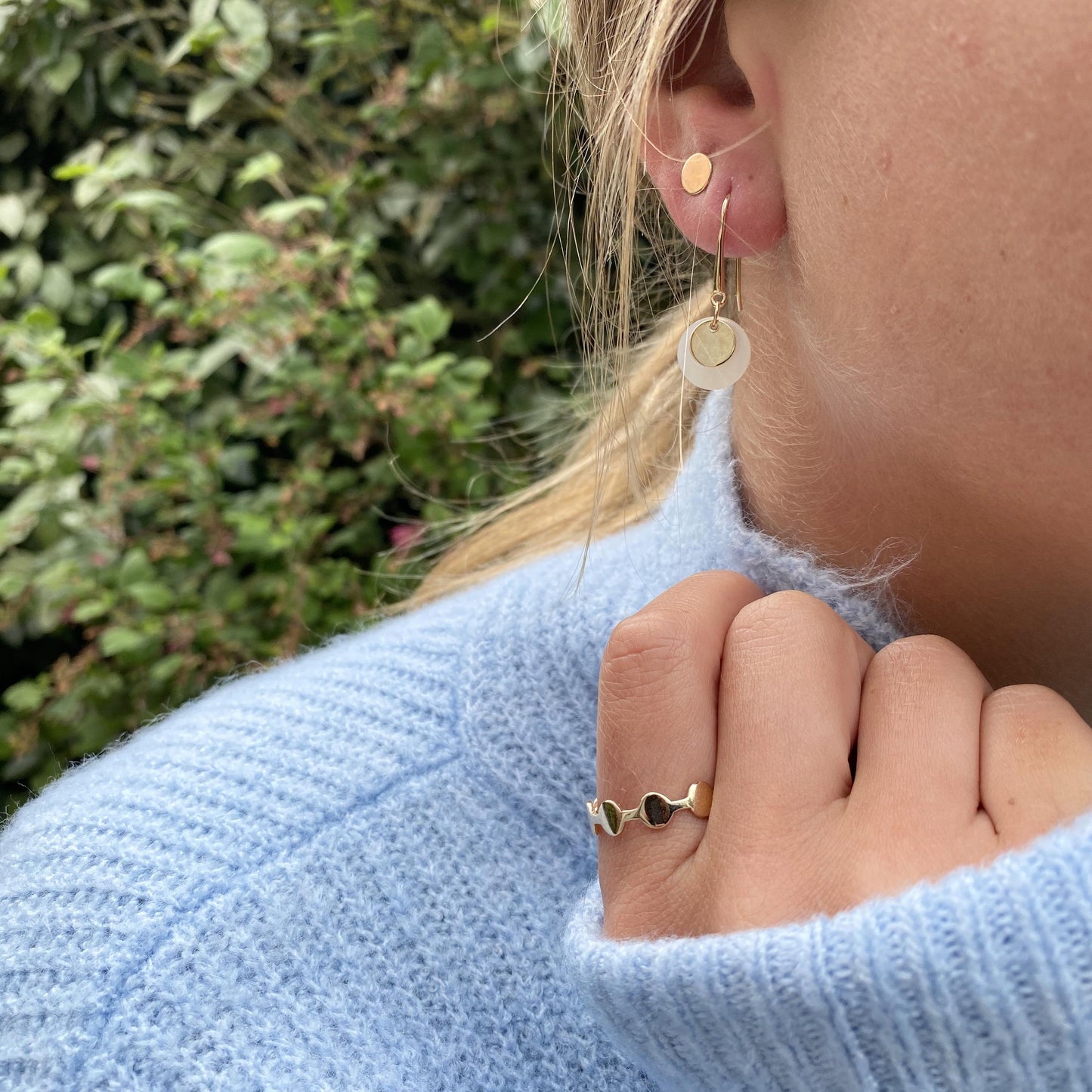 Boucles plaqué or nacre