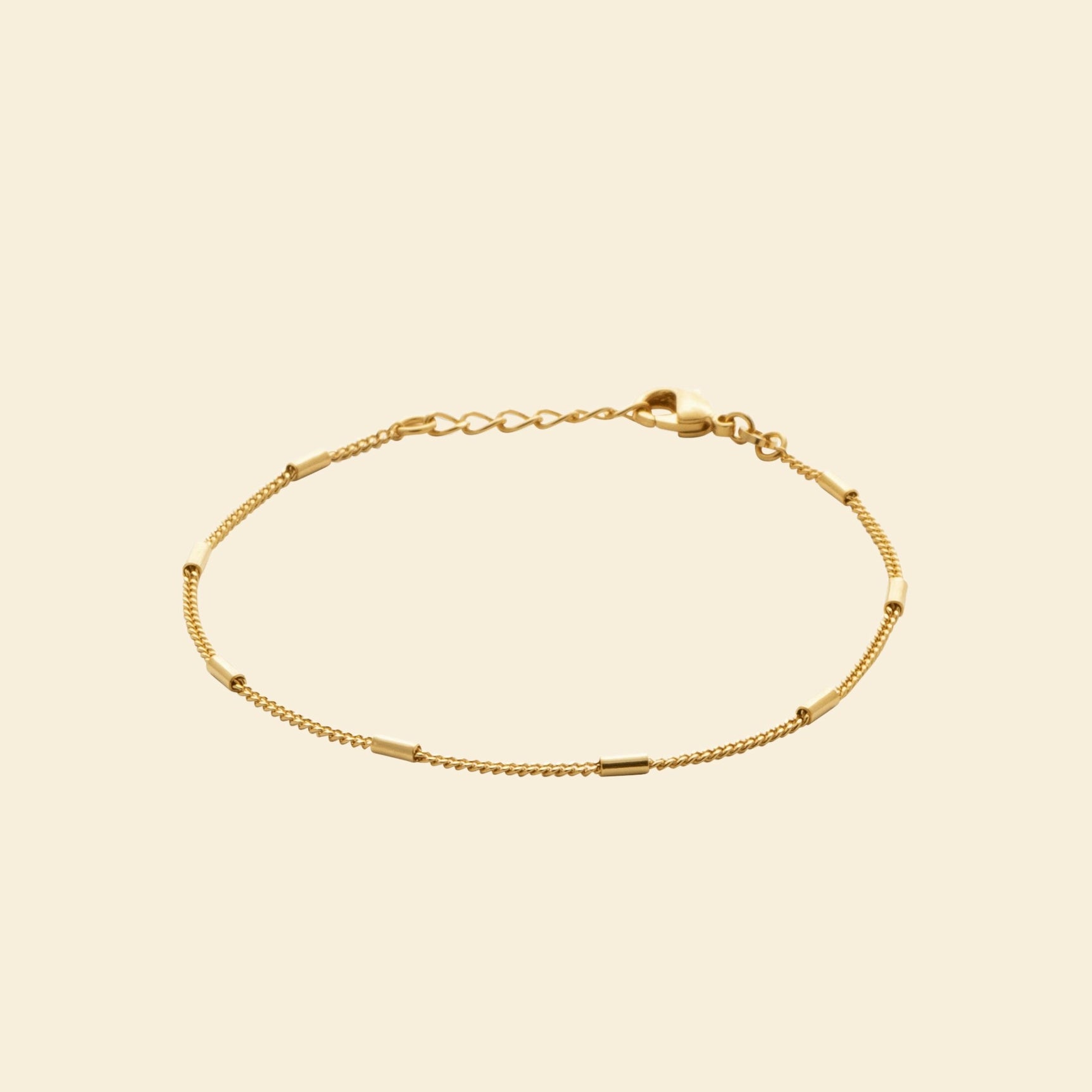 Bracelet plaqué or perlé - finesse et éclat discret