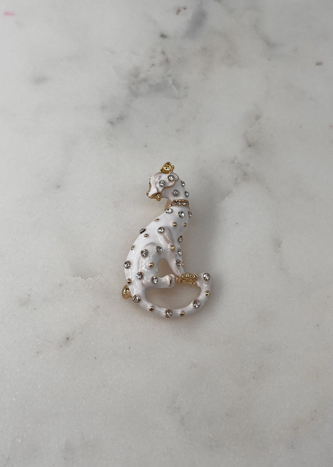 Broche léopard BLANC
