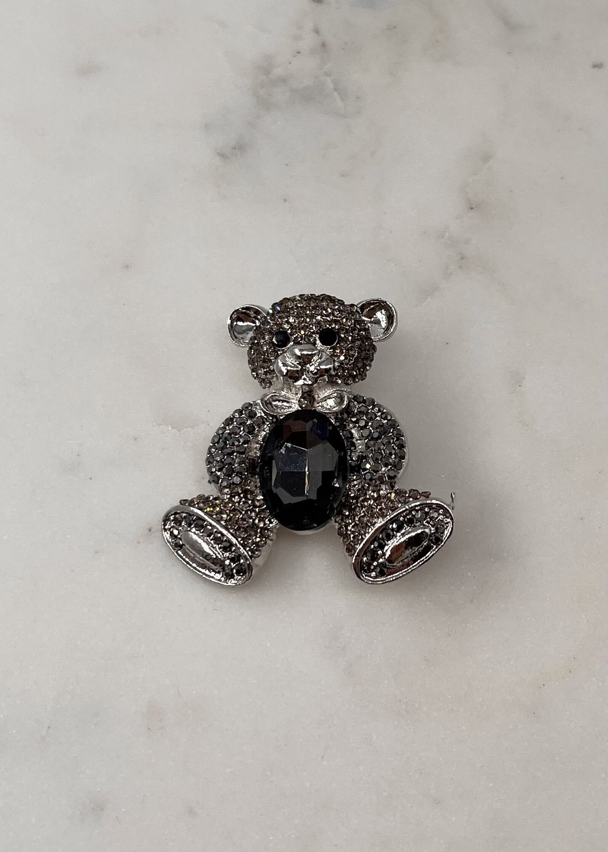 Broche ourson strass CRISTAL GRIS