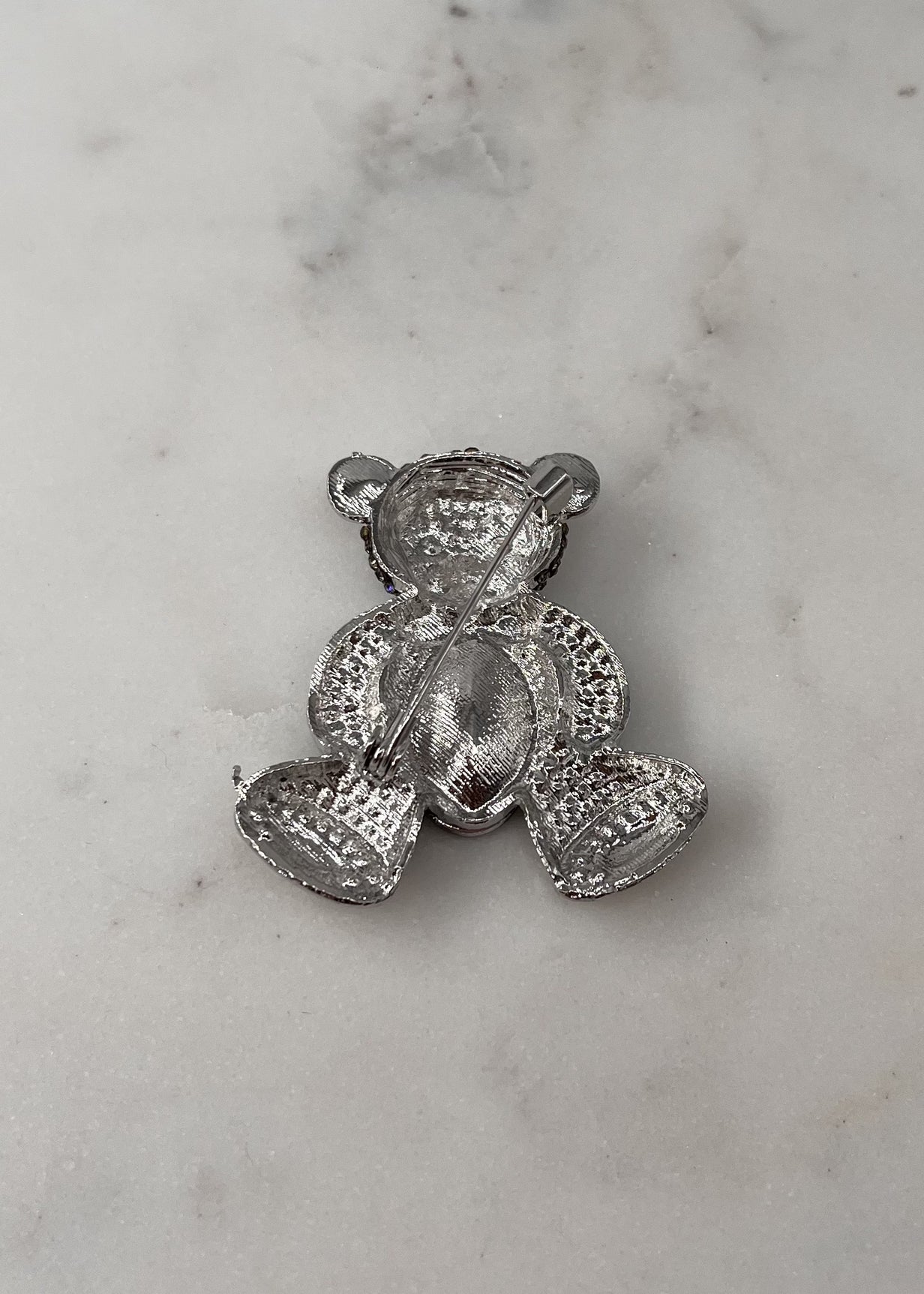 Broche ourson strass CRISTAL GRIS