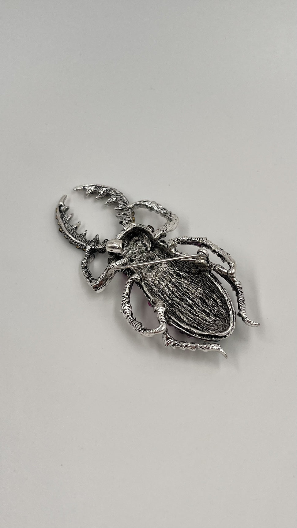 Broche scarabée strass