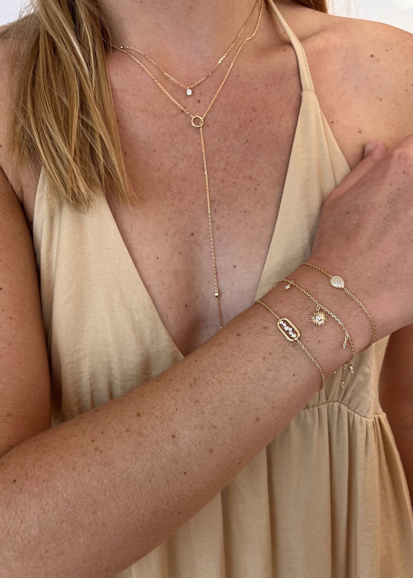 Collier cravate plaqué or & brillants