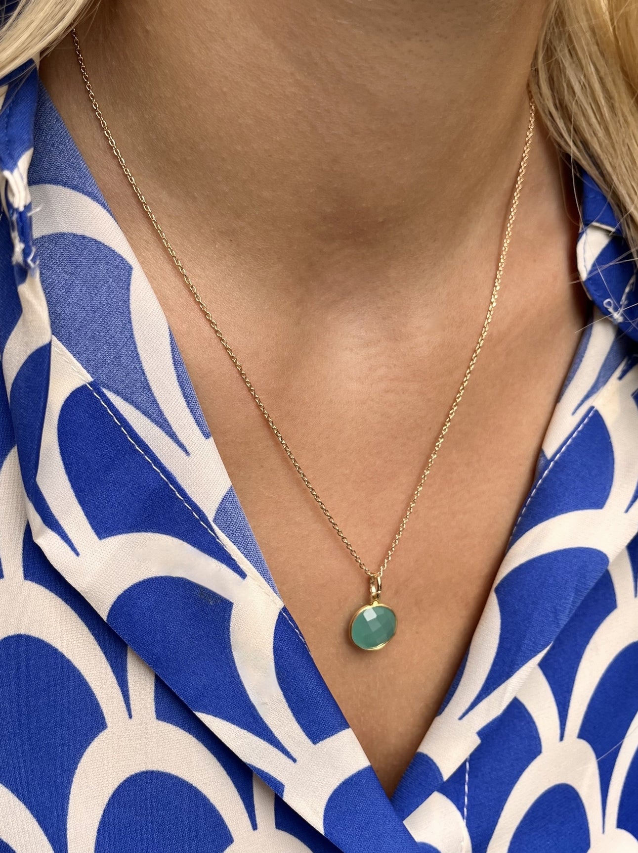 Collier plaqué or julie 4 CALCEDOINE