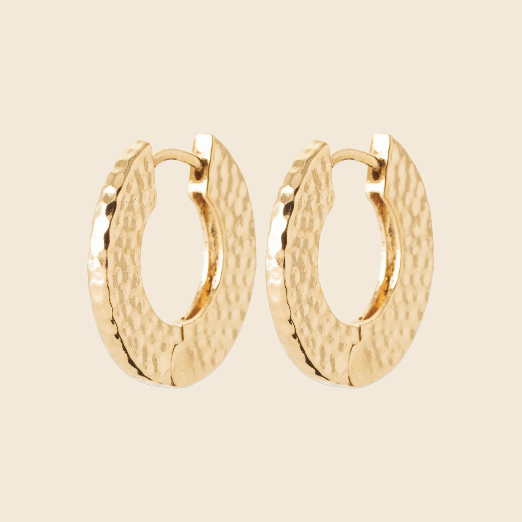 Créoles martelées plaqué or - 20 mm