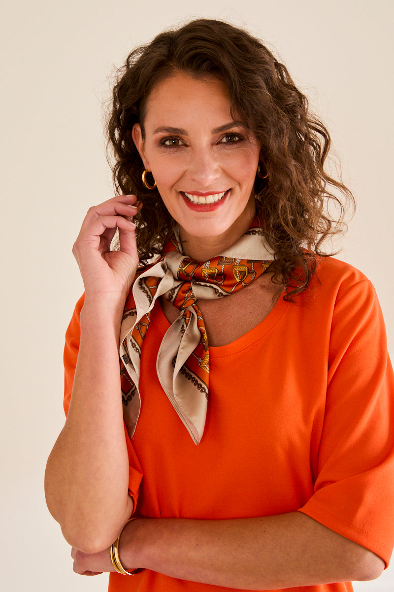 Foulard carré satiné 70x70 cm - imprimé graphique CORAIL/BEIGE