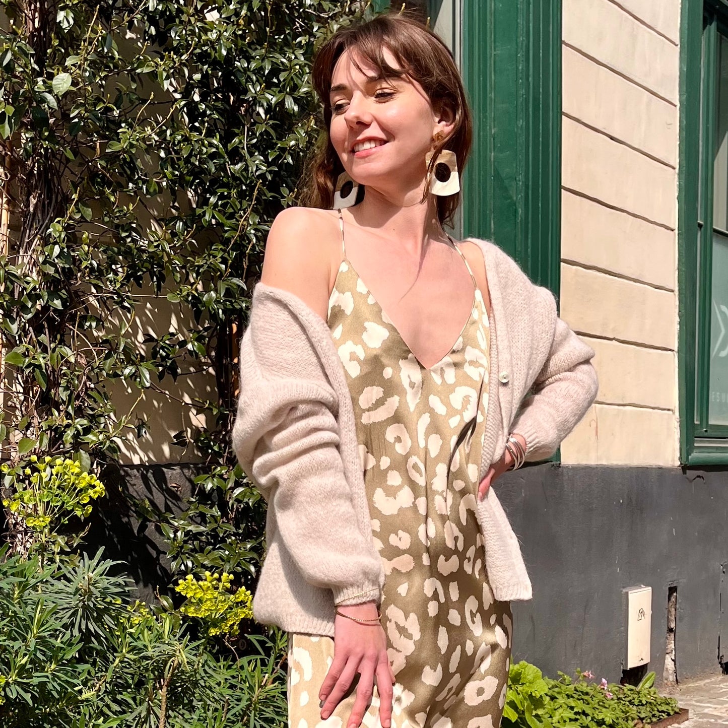 Gilet ajouré et boutons CREME