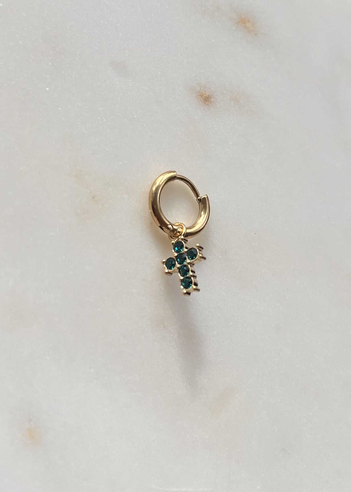 Piercing croix stressée VERT