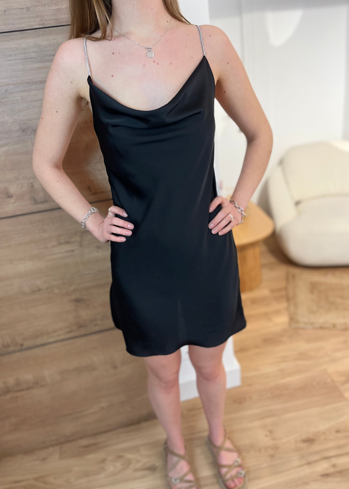 Robe courte satin bretelles Strass dixie