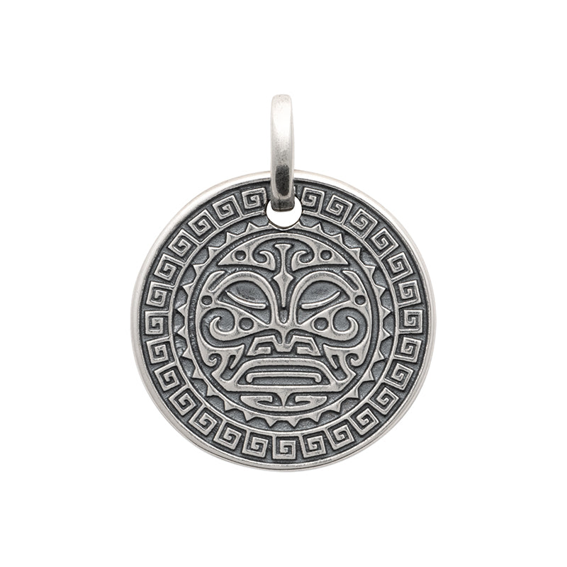 Amulette tribale argent gravée 