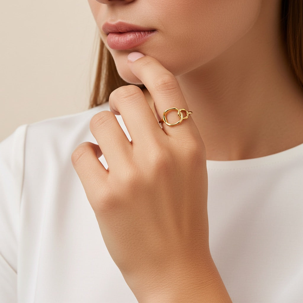 Bague plaqué or entrelacée 