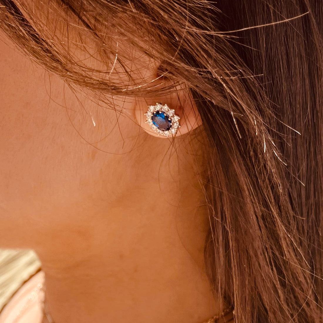 Boucles d’oreilles plaqué or Diana - pierre bleue intense