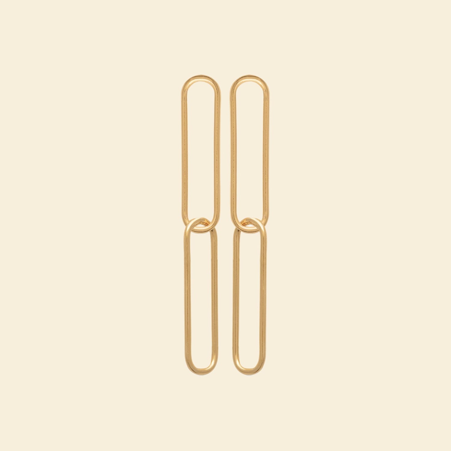 Boucles plaqué or chaînées - look graphique et minimal 