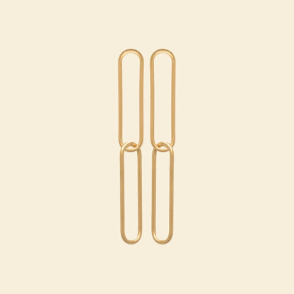 Boucles plaqué or chaînées - look graphique et minimal 