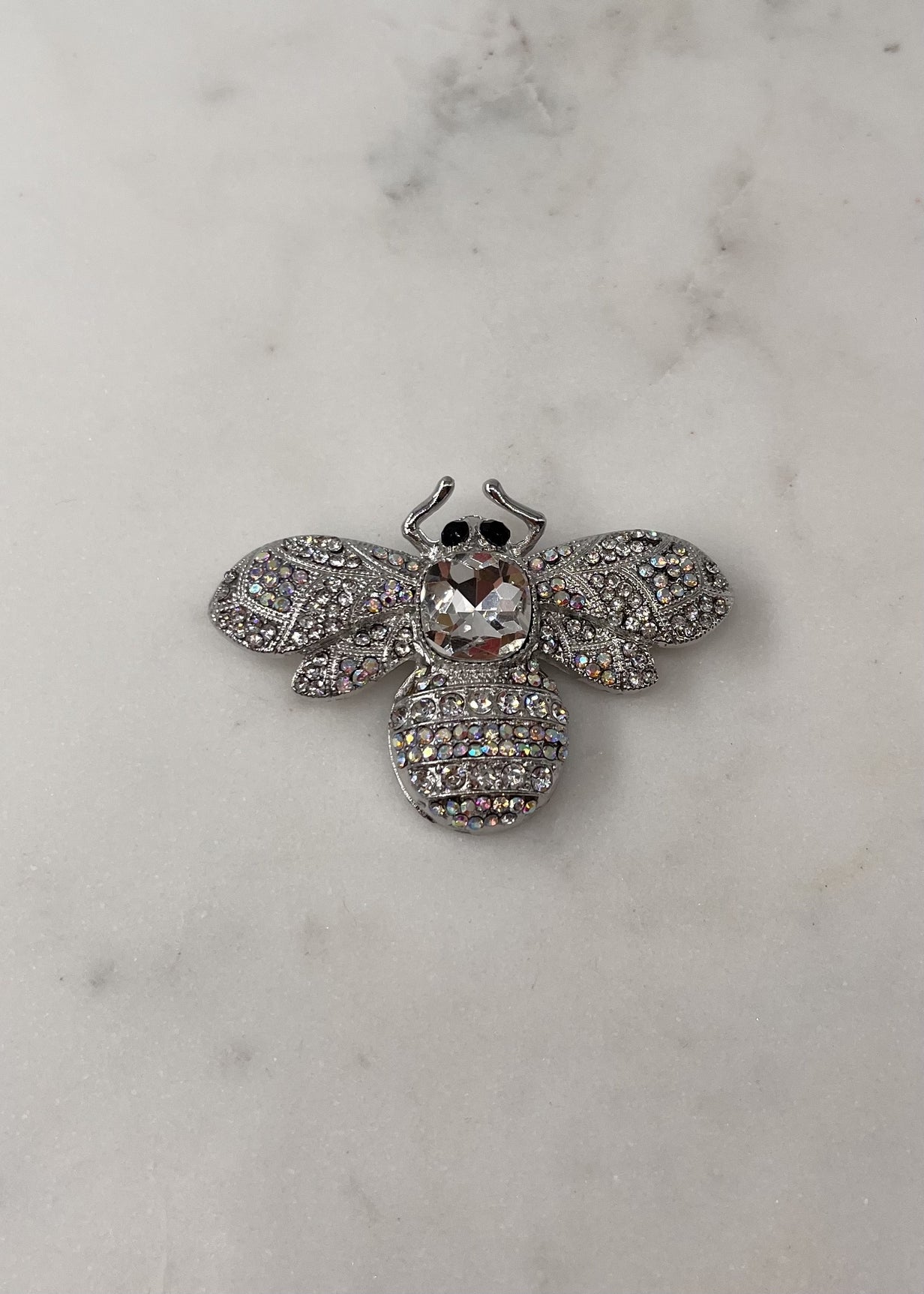 Broche coléoptère avec strass ARGENT