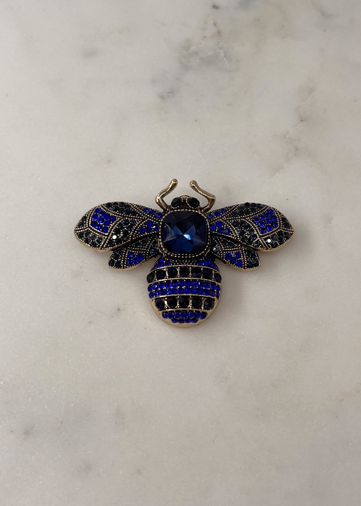 Broche coléoptère avec strass BLEU