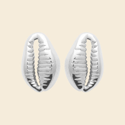 Clous cauri en argent rhodié 