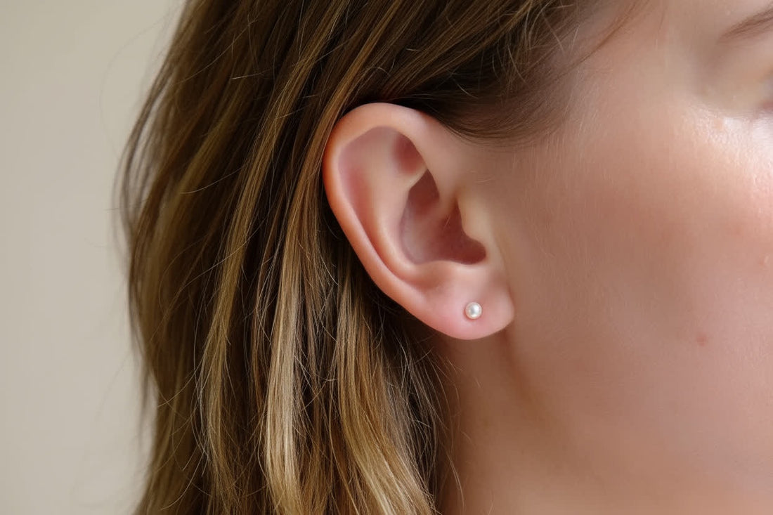 Clous perle fine plaqué or - 4 mm 