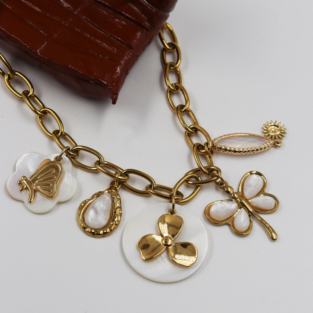 Collier doré &amp; nacre J&