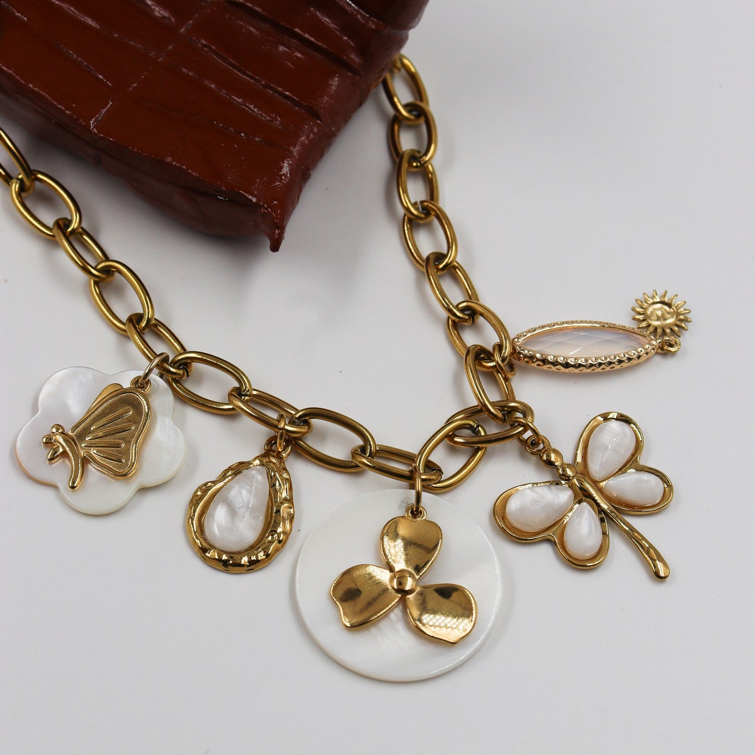 Collier doré &amp; nacre J&