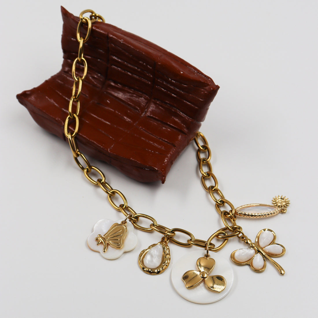 Collier doré &amp; nacre J&