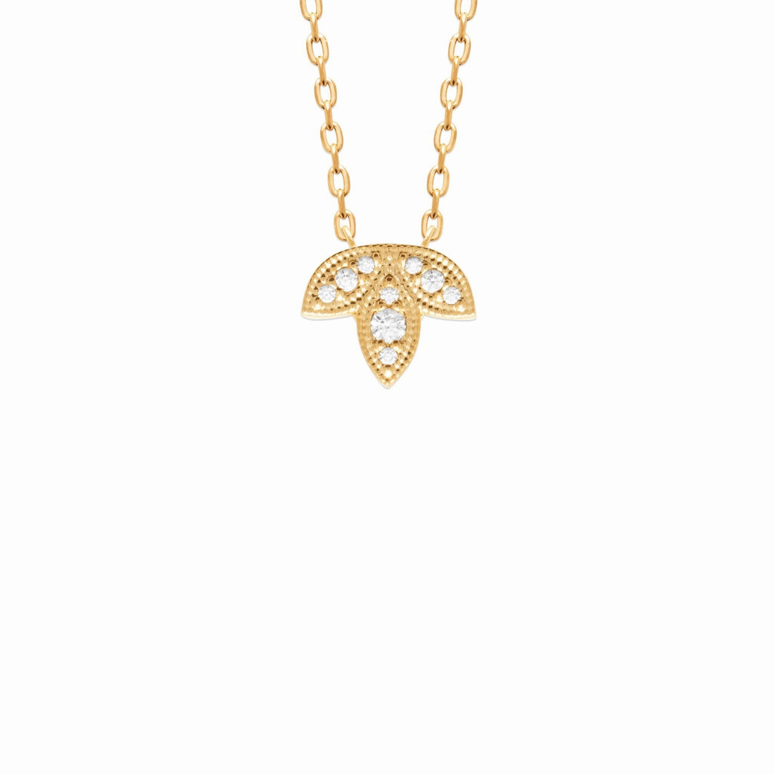Collier en plaqué or – élégance et éclat 