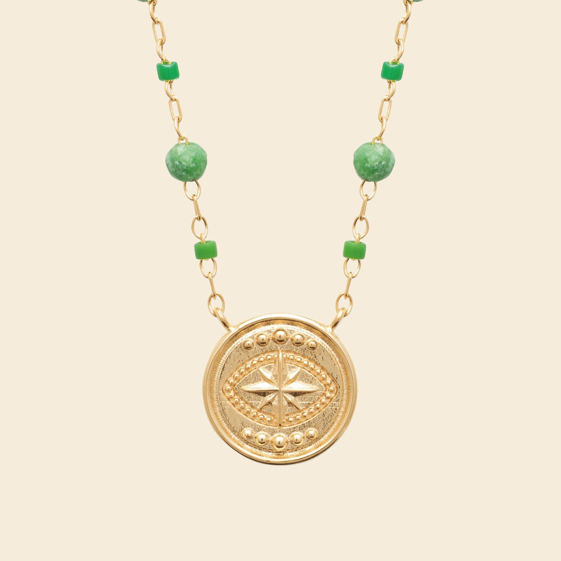 Collier médaille plaqué or - rubis zoïsite
