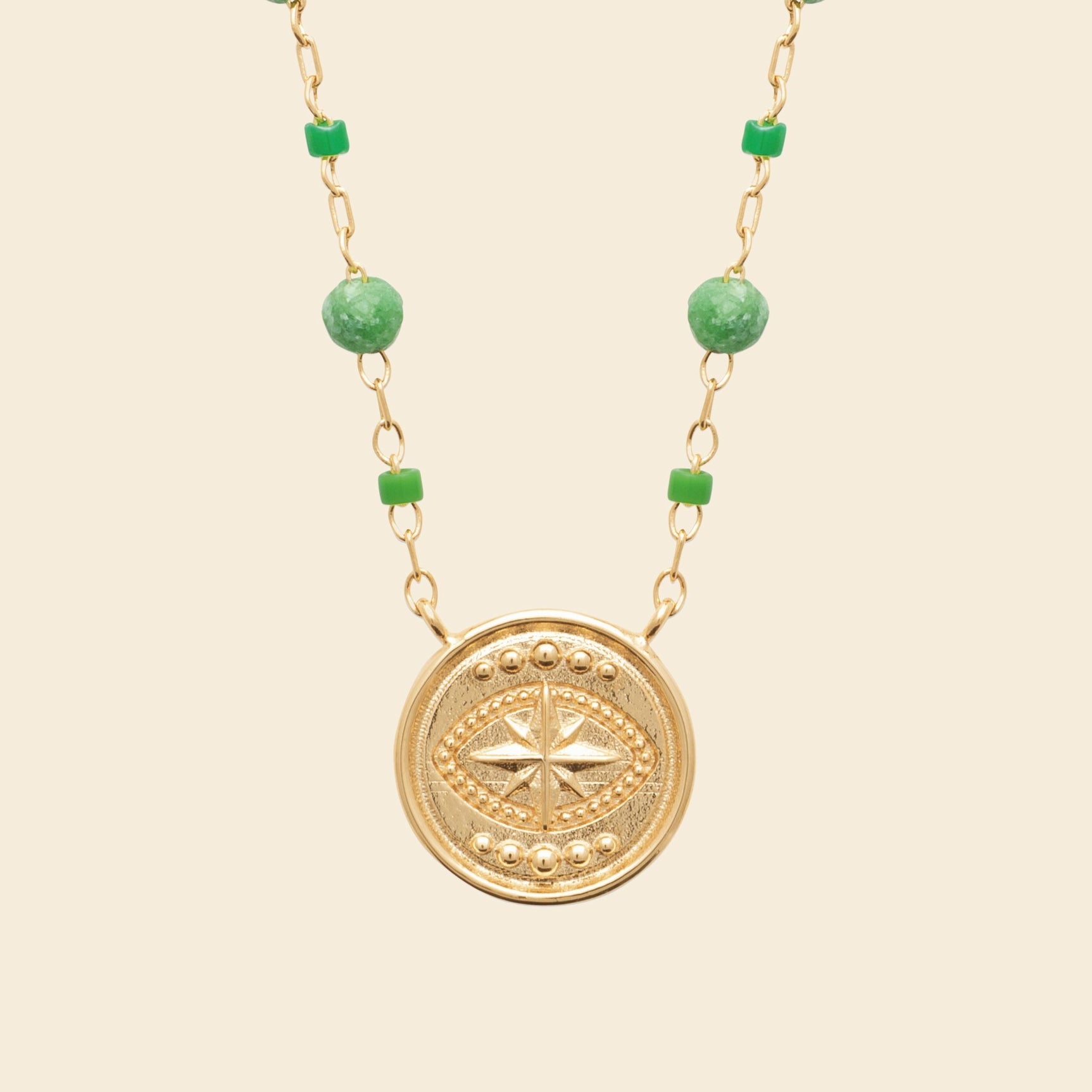 Collier médaille plaqué or - rubis zoïsite 