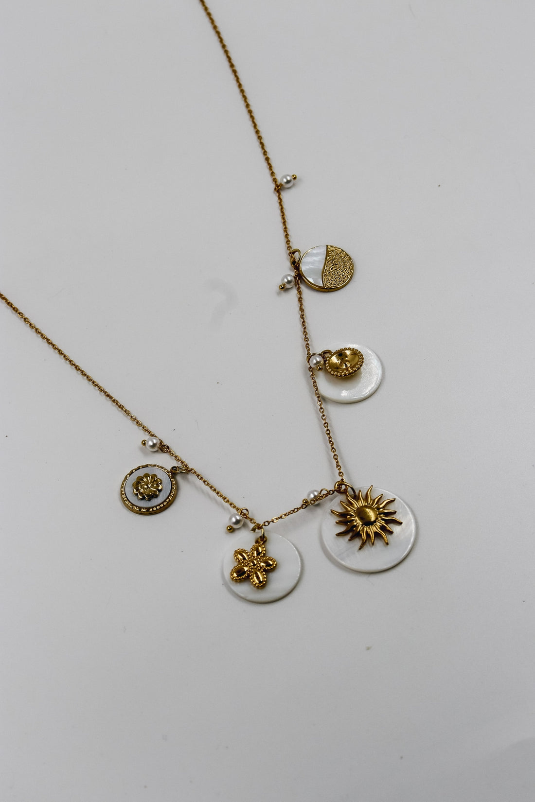 Collier nacre &amp; acier doré Calvi 