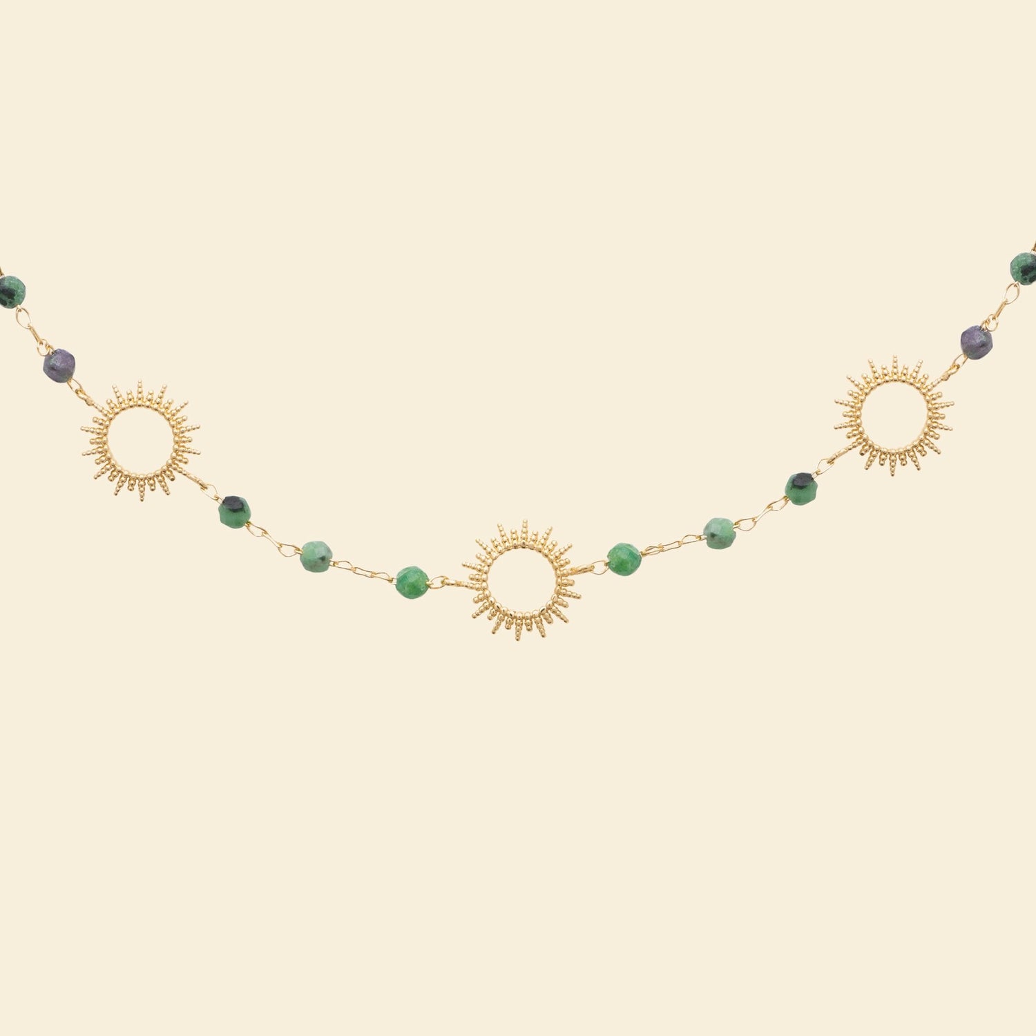 Collier soleil plaqué or - pierre de rubis zoisite 