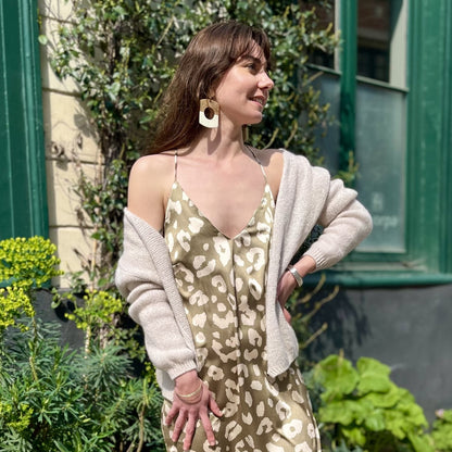 Gilet ajouré et boutons CREME
