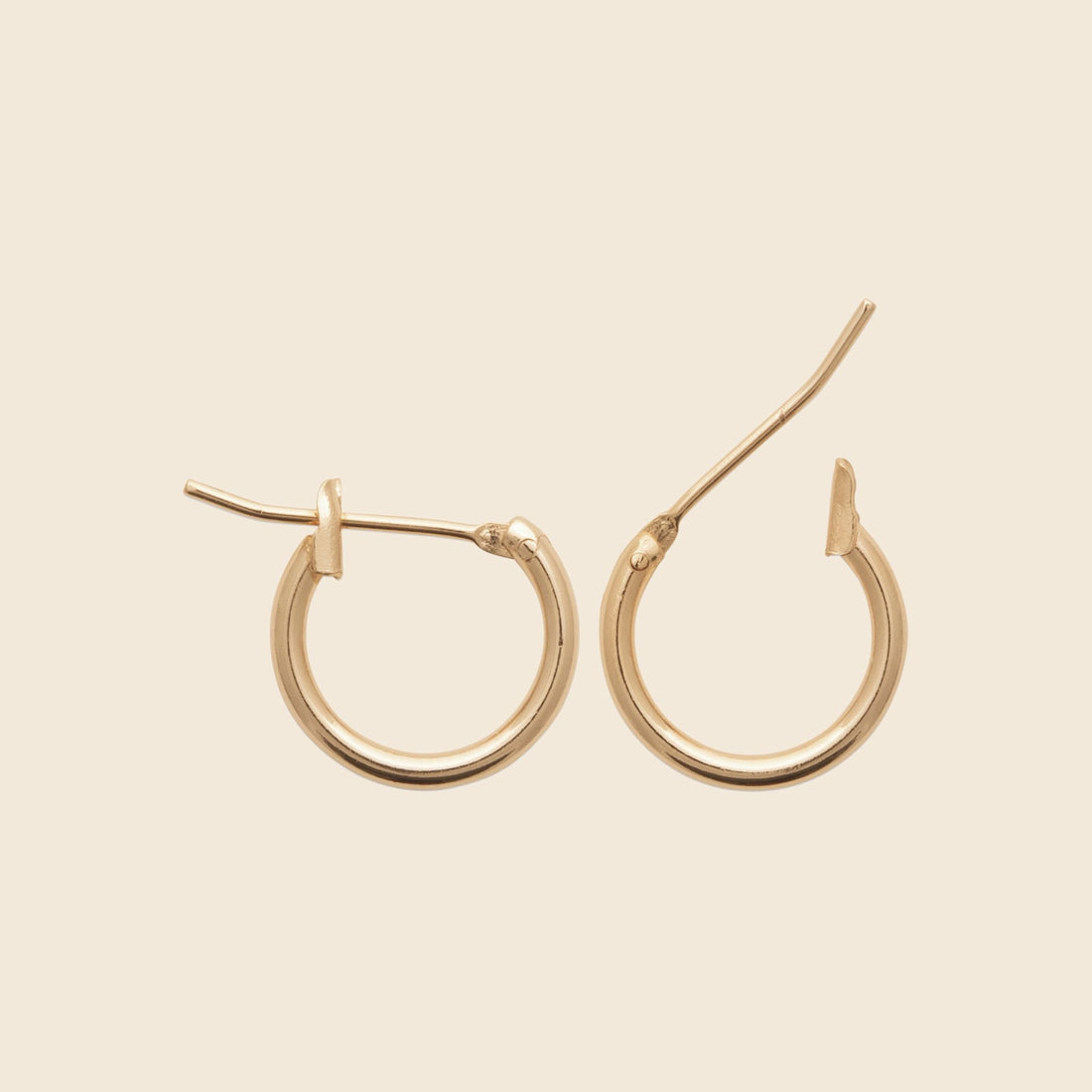 Mini créoles lisses plaqué or - 12 mm 