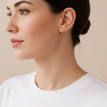 Puces spirale plaqué or – design martelé 