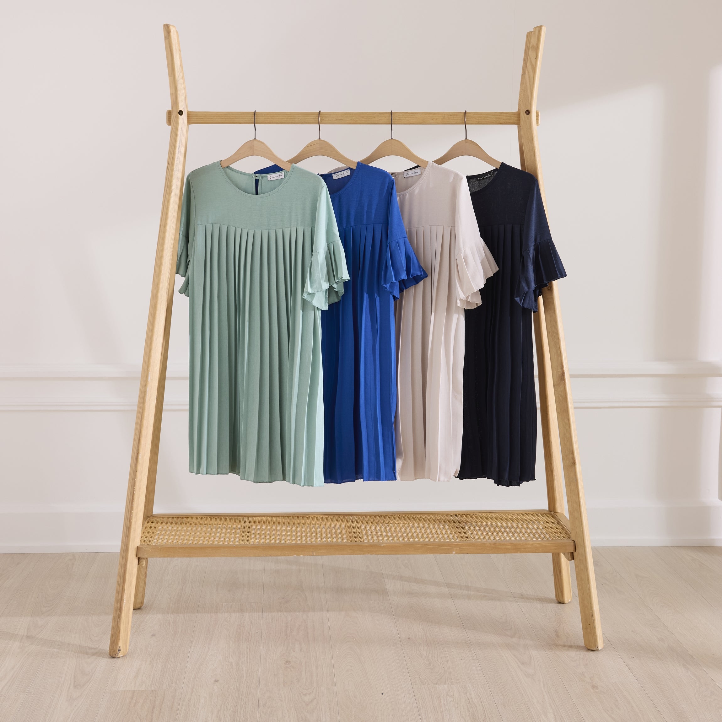 Robe courte plissée Layla VERT TILLEUL