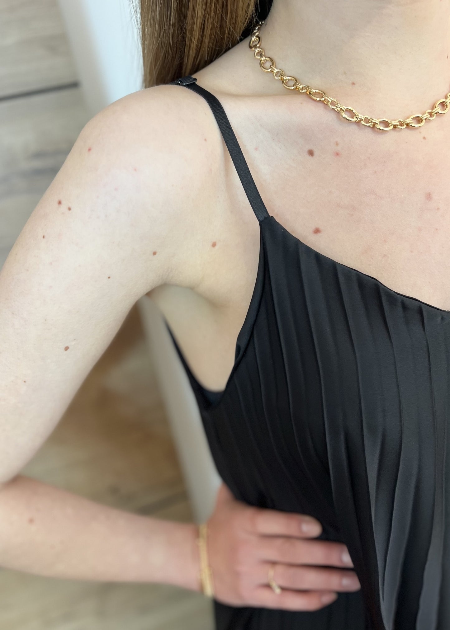 Robe longue bretelle plissée Satin pia NOIR