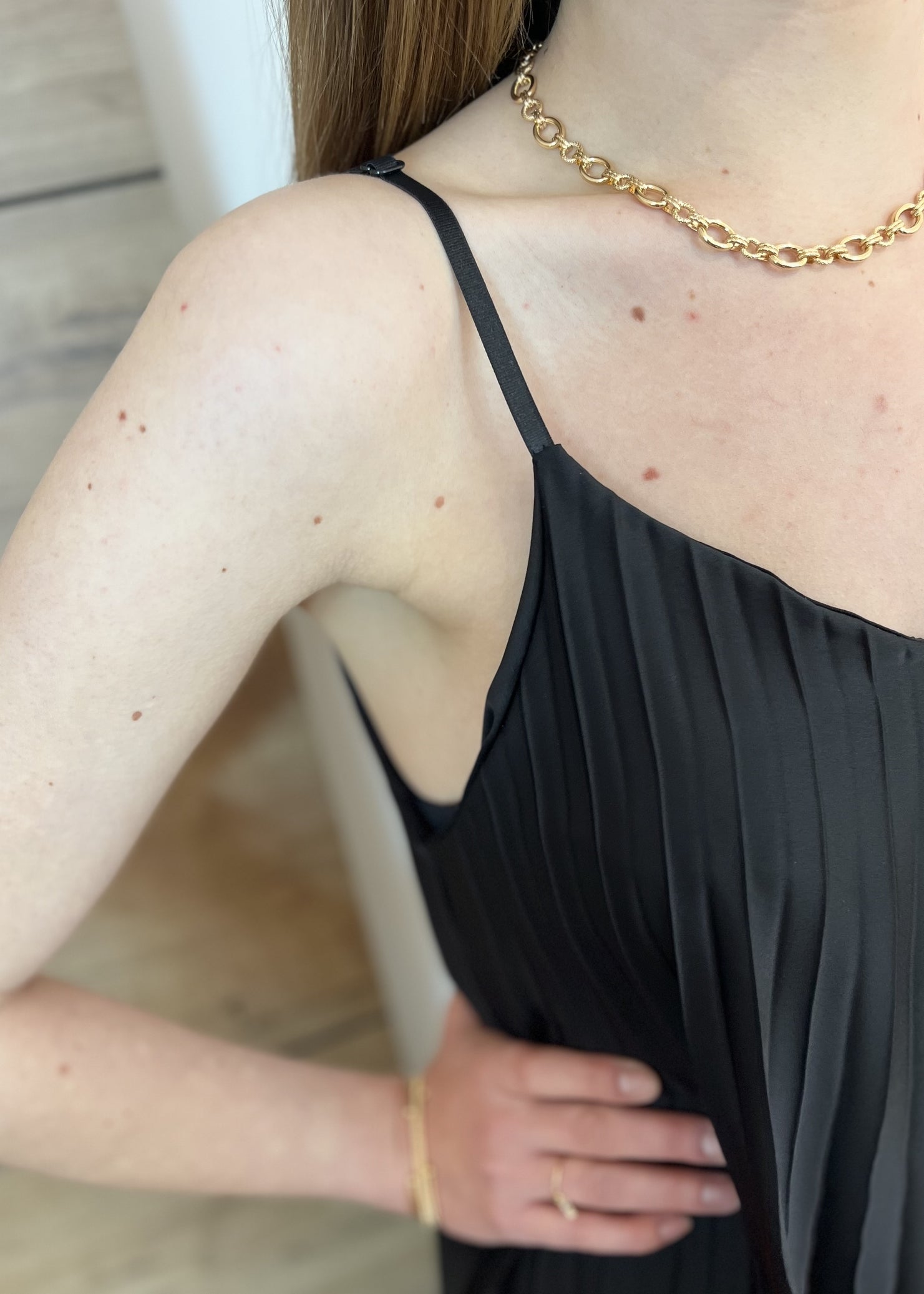 Robe longue bretelle plissée Satin pia NOIR