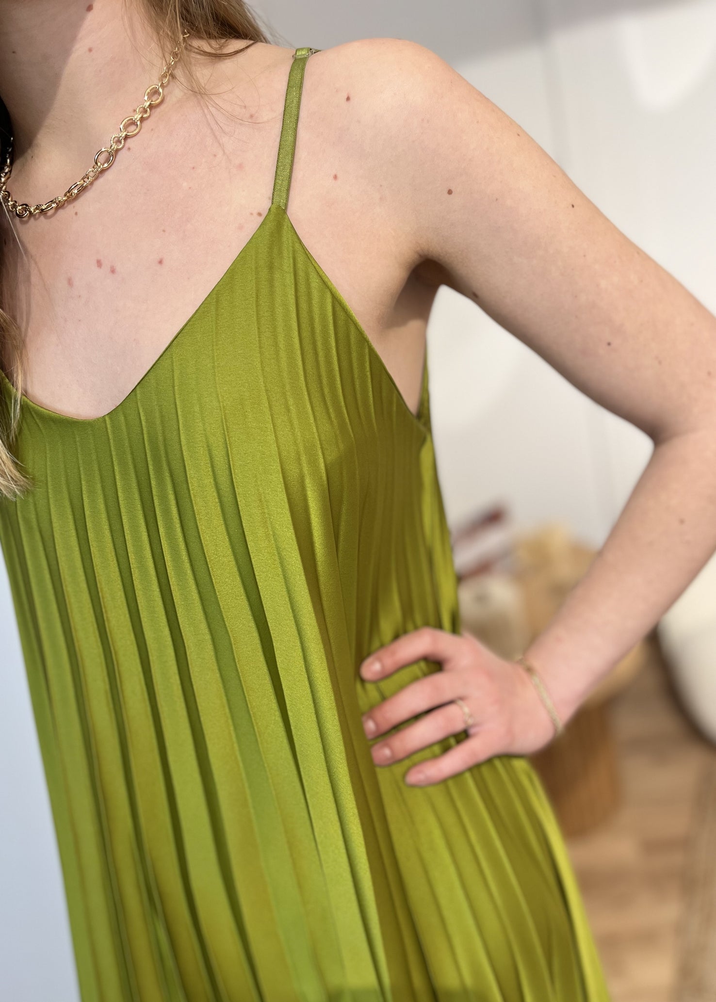 Robe longue bretelle plissée Satin pia POMME