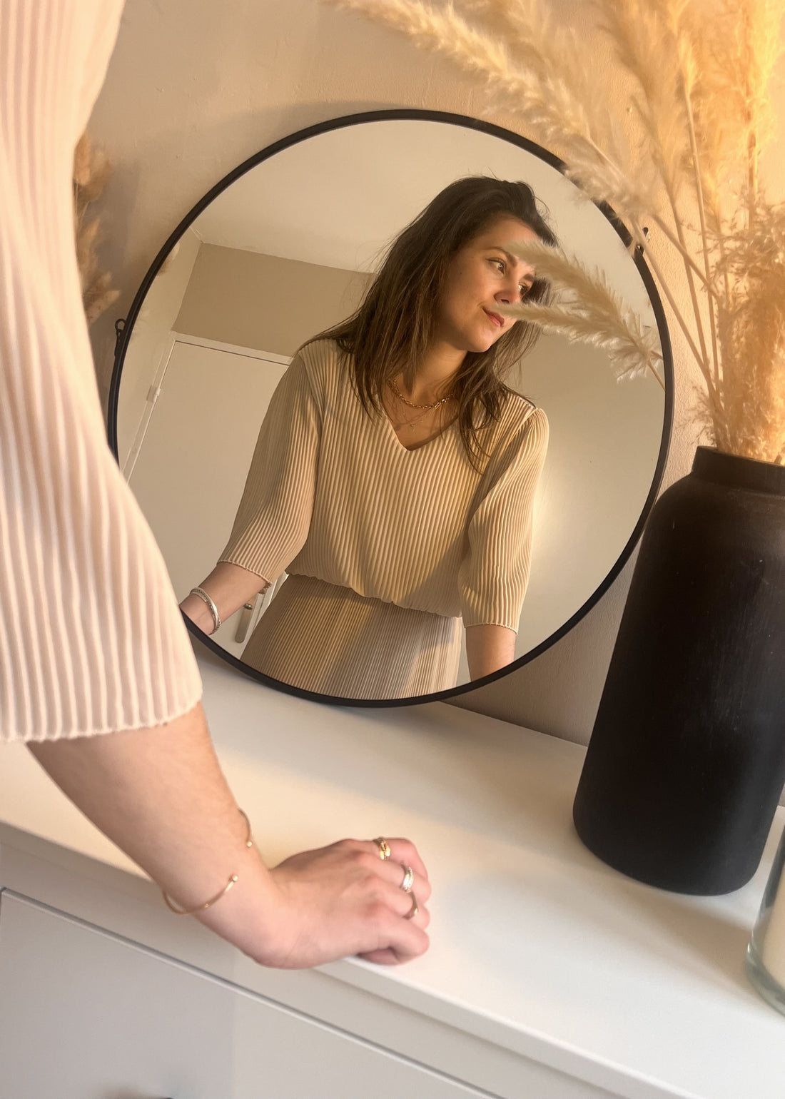 Robe plissée midi Armelle - col v fluide BEIGE