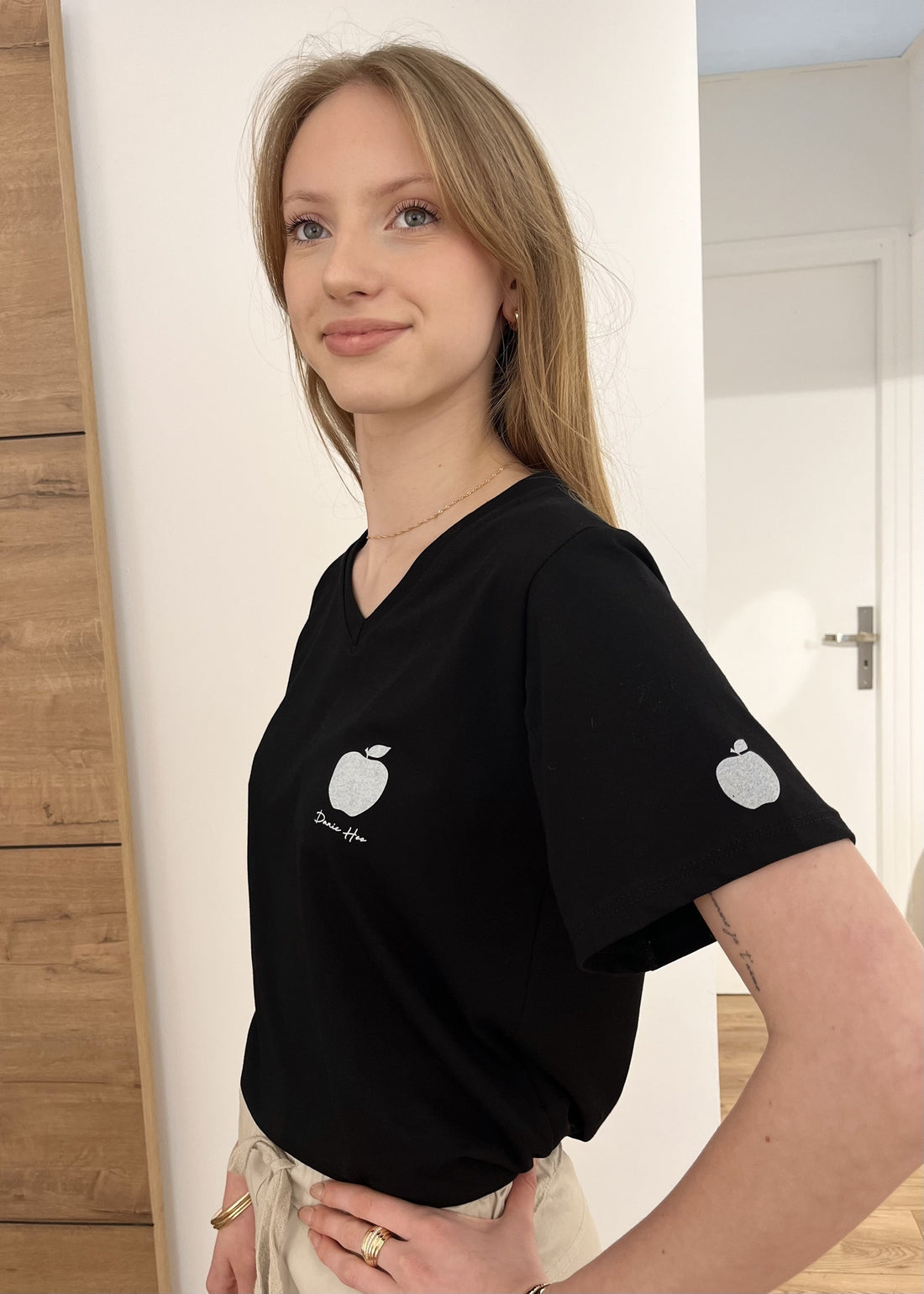 T-shirt imprimé Pomme – 100% coton doux NOIR