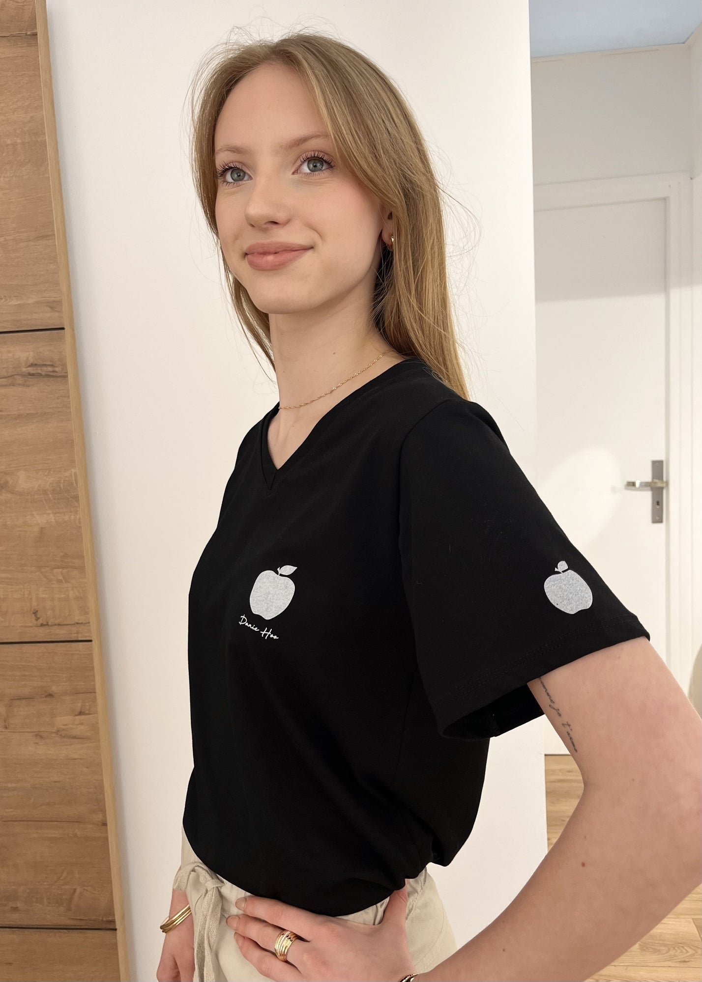 T-shirt imprimé Pomme – 100% coton doux NOIR