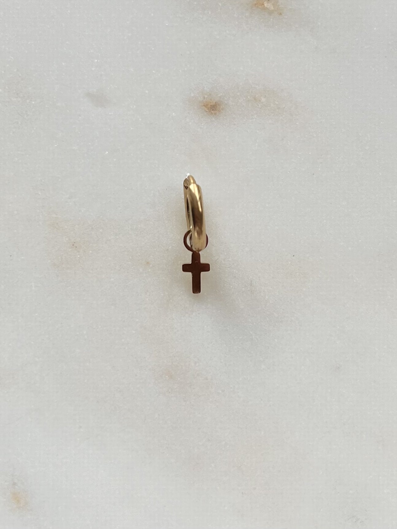 Piercing croix 1 